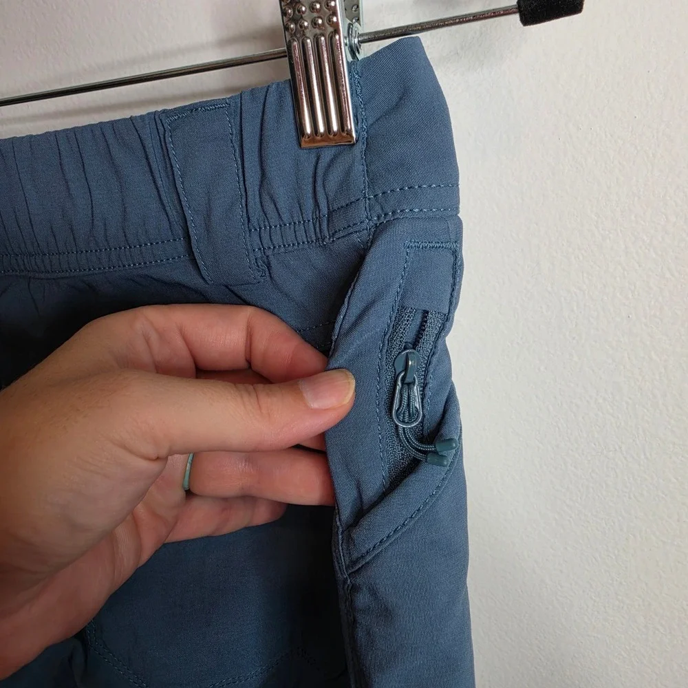 Duluth Trading Co Dry on the Fly Cargo Shorts Womens 4 Blue Hiking Outdoor